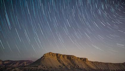 九游体育网站_ 全国马拉松大赛，跑者突破自我迎接挑战，马拉松体育赛事