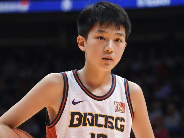 jiuyou.com_ 一线明星带队公益篮球赛,为偏远地区孩子点亮未来,篮球公益项目 jiuyou.com_ 一线明星带队公益篮球赛,为偏远地区孩子点亮未来,篮球公益项目