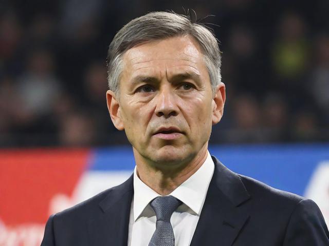 九游JIUYOU SPORTS_ 上海申花新帅亮相，球队迎来新气象，申花新帅出炉