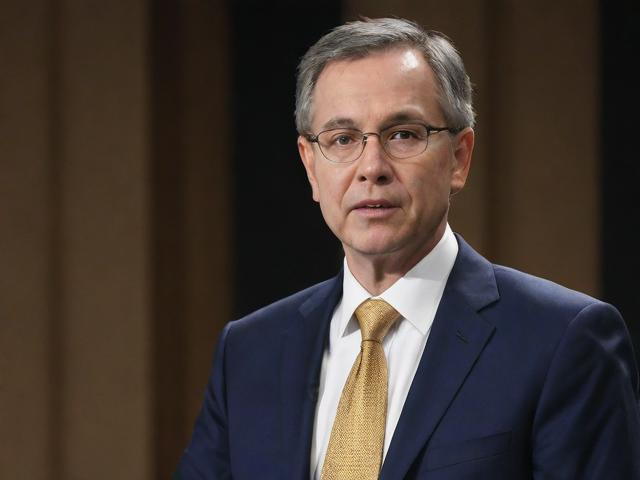 “九游app_ 战术深度：不同教练的战术大比拼”，教练技术的战神课程