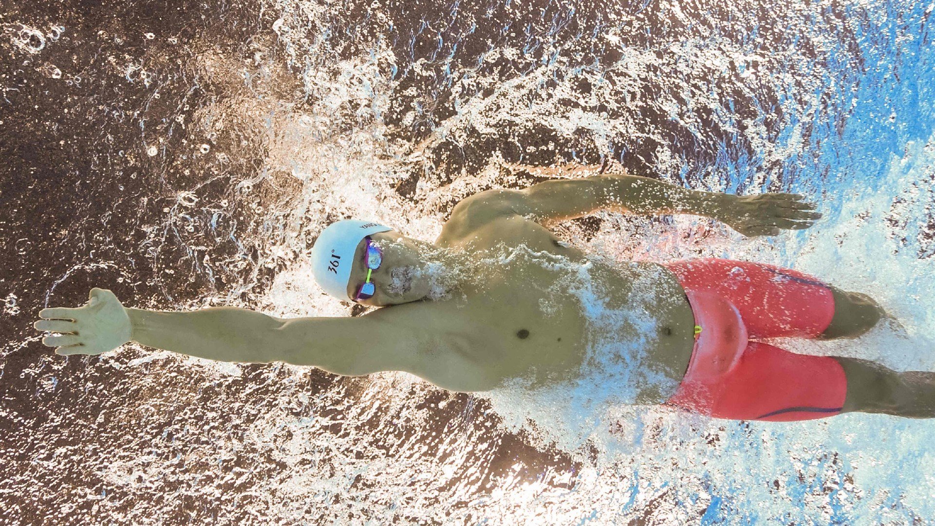 国足后场出球效率提升,进攻组织更顺畅,国足出线之后